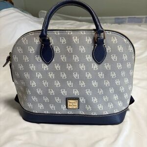 Dooney & Bourke - Satchel Style